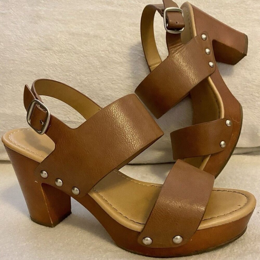 Soda Brown Tan Vegan Leather Platform Sandals Size 8